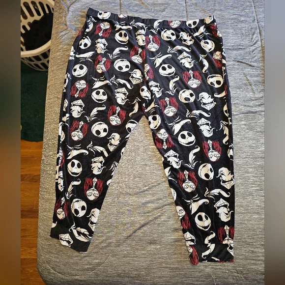 Disney Black Leggings with White & Red Halloween Character Print - Picture 3 of 3